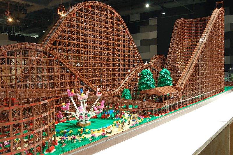Building Thrills: The giant LEGO Roller Coaster Inspired by El Toro