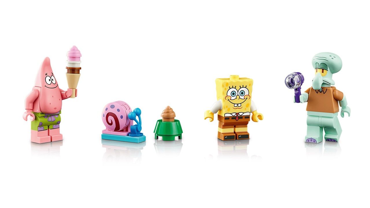 LEGO minifigures from Bikini Bottom: Patrick with ice cream, Gary the snail, a small green character, SpongeBob SquarePant…