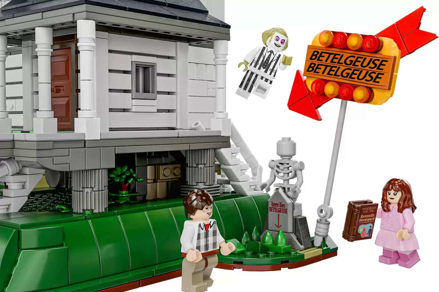 LEGO® Beetlejuice House Hits 10,000 Supporters on Ideas Platform (10000) , build progress