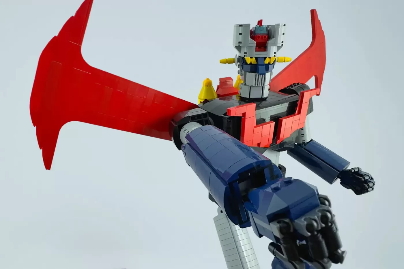 Mazinger Z LEGO® Ideas Project Brings 3,210-Piece Mecha Giant to Life (3210) — detail view