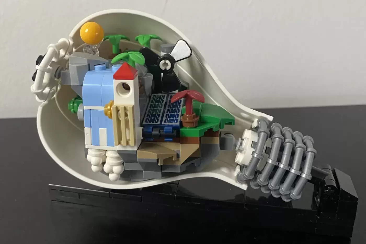 Stand Together Earth Matters - A 180-Piece LEGO® Island Runs on Sun, Wind and Water
