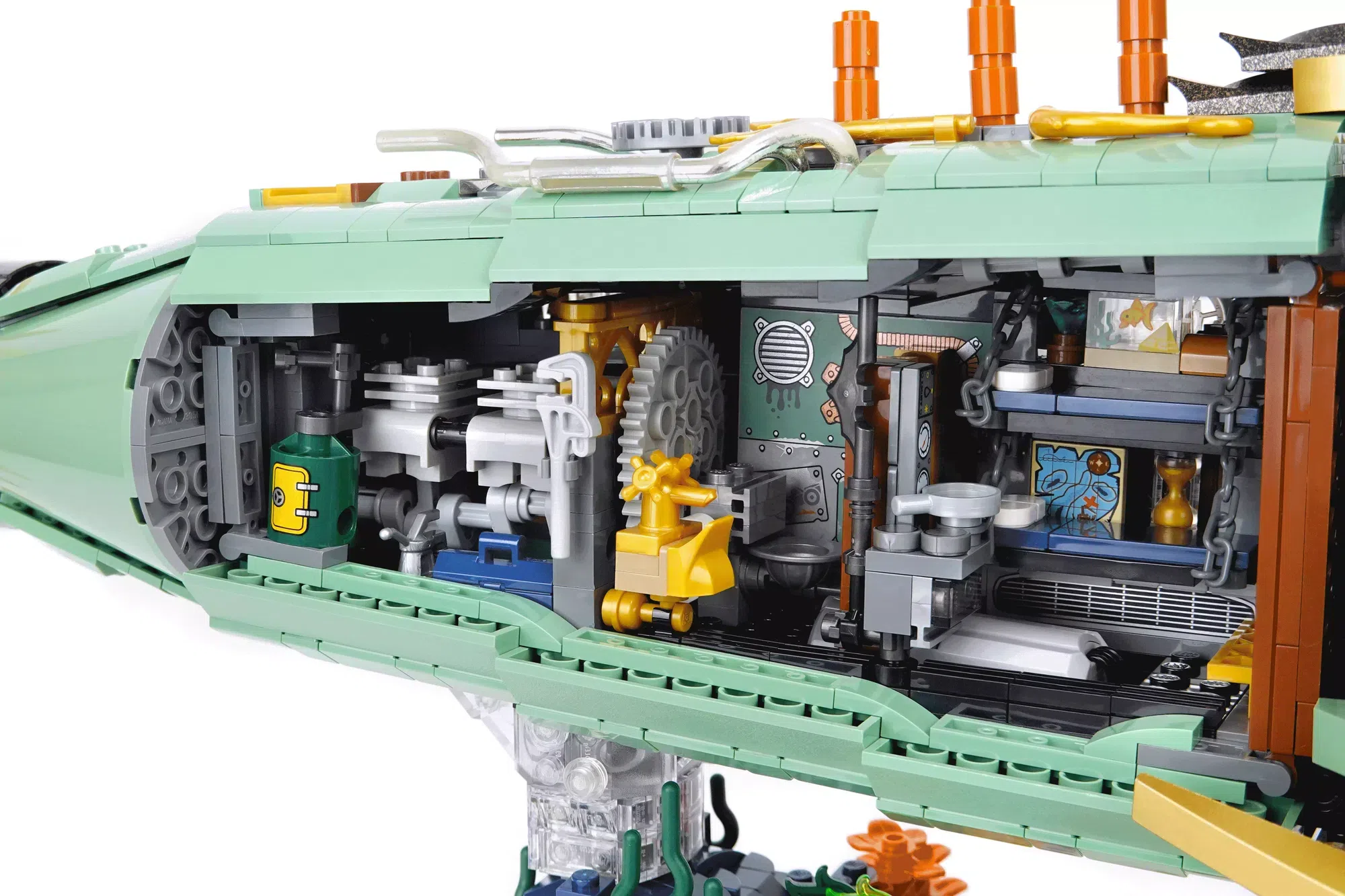 This Motorized Steampunk Submarine LEGO® Ideas Project Just Hit 10,000 Supporters (10000) — close-up