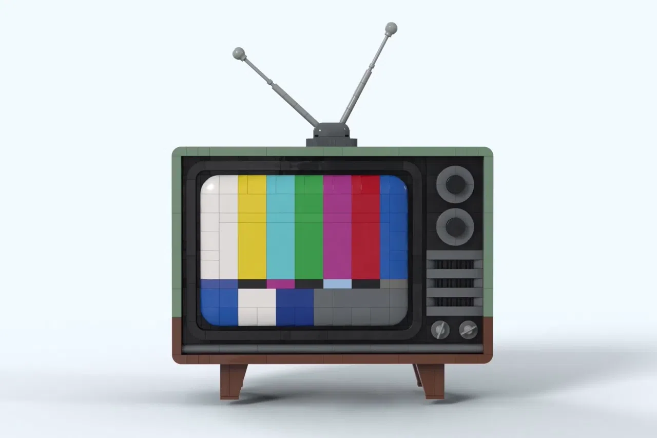 This Retro TV Build Goes Deep - LEGO® Ideas Project Celebrates Classic Electronics